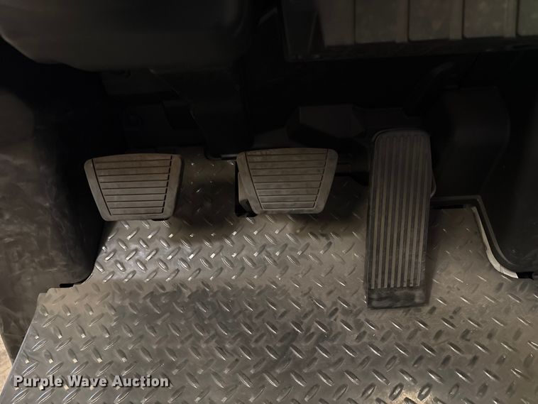 image for item EC8133 2017 UniCarriers CFS40 forklift