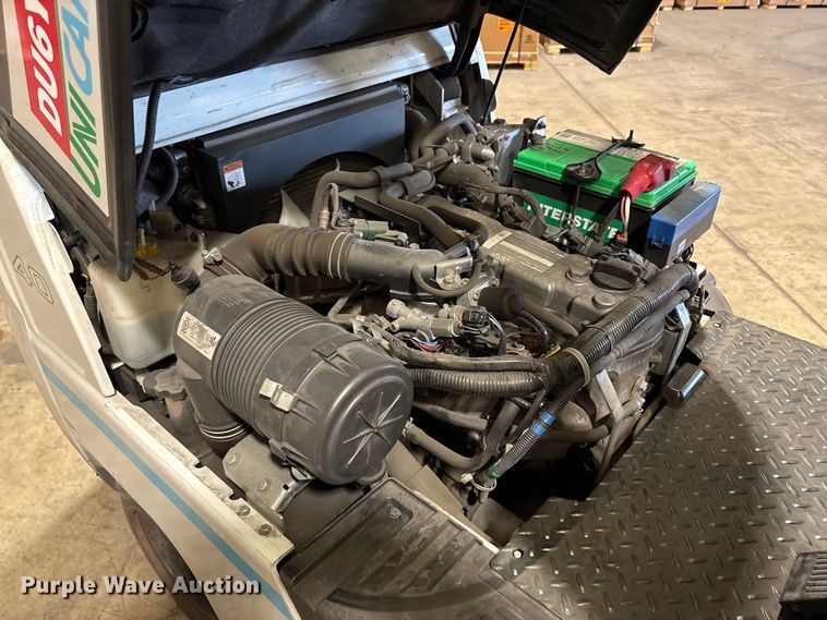 image for item EC8133 2017 UniCarriers CFS40 forklift