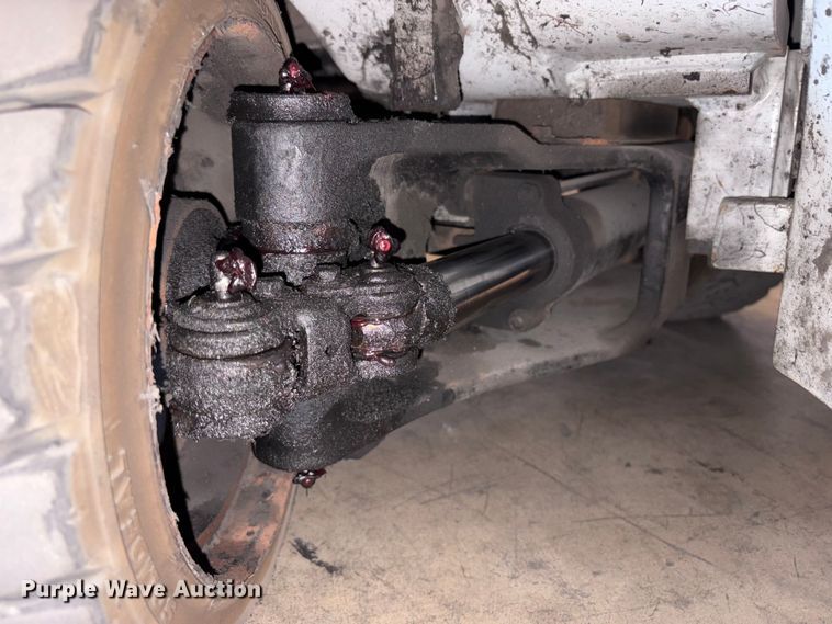 image for item EC8133 2017 UniCarriers CFS40 forklift