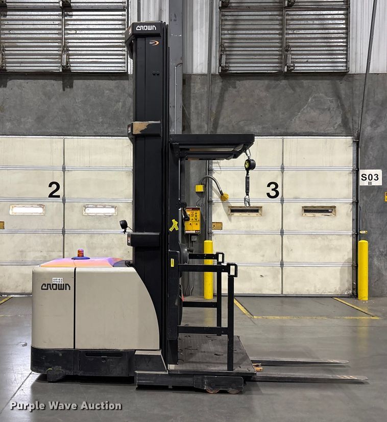 image for item EC8136 2018 Crown SP4050-30 order picker