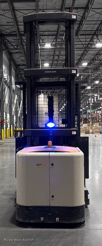 image for item EC8136 2018 Crown SP4050-30 order picker