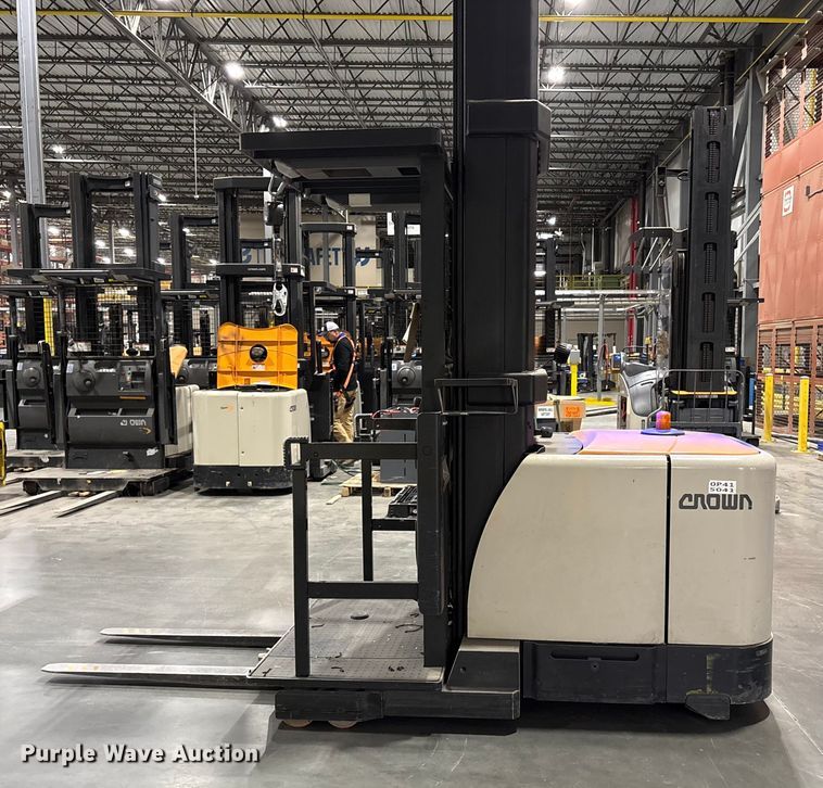 image for item EC8136 2018 Crown SP4050-30 order picker