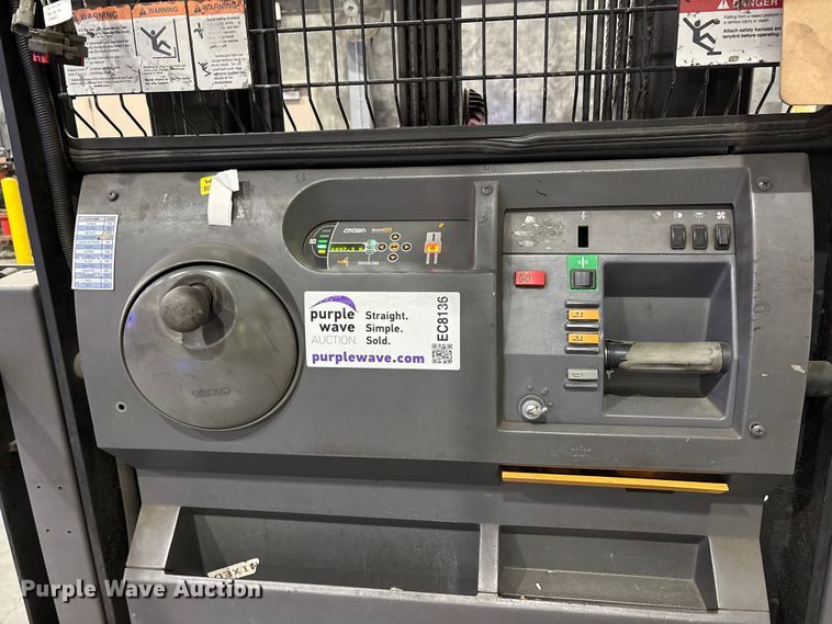 image for item EC8136 2018 Crown SP4050-30 order picker