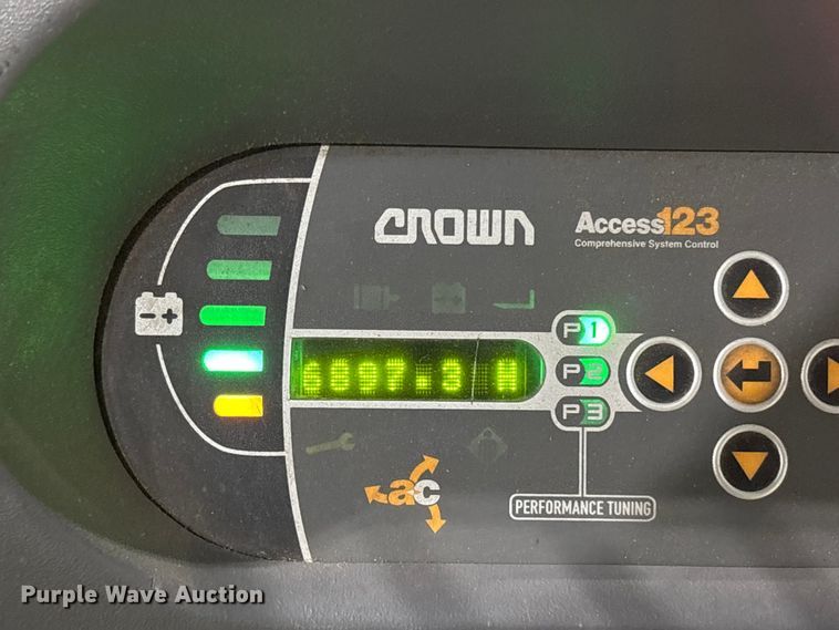 image for item EC8136 2018 Crown SP4050-30 order picker