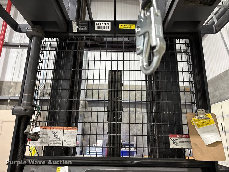 image for item EC8136 2018 Crown SP4050-30 order picker