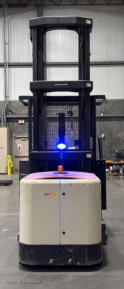 image for item EC8137 2018 Crown SP4050-30 order picker