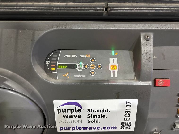 image for item EC8137 2018 Crown SP4050-30 order picker