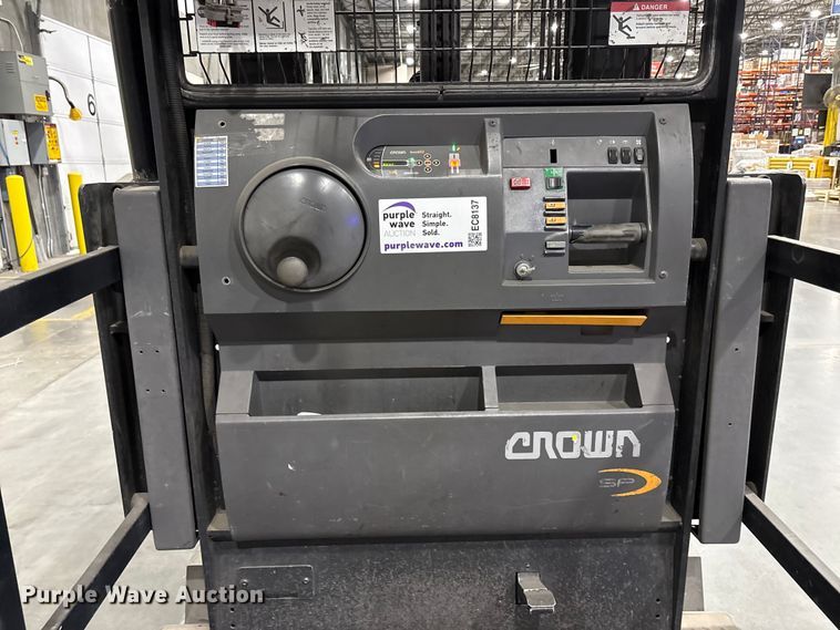 image for item EC8137 2018 Crown SP4050-30 order picker