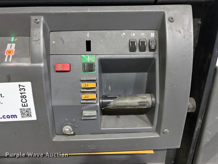 image for item EC8137 2018 Crown SP4050-30 order picker