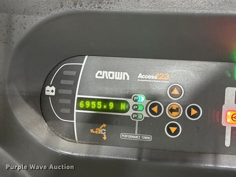 image for item EC8137 2018 Crown SP4050-30 order picker