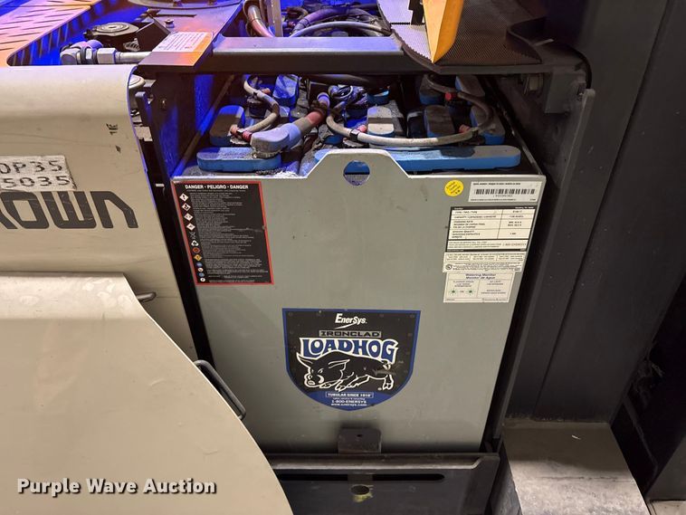 image for item EC8137 2018 Crown SP4050-30 order picker