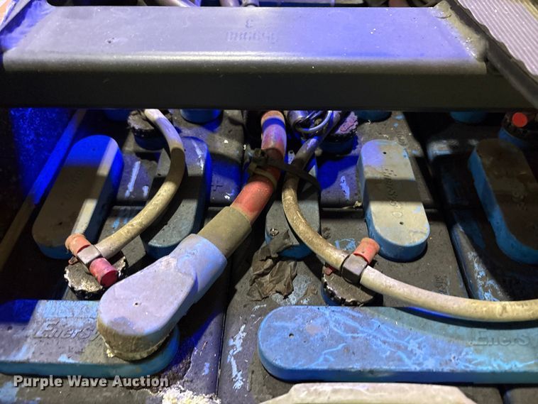 image for item EC8137 2018 Crown SP4050-30 order picker