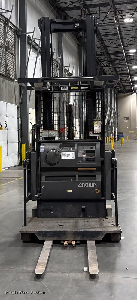 image for item EC8138 2018 Crown SP4050-30 order picker