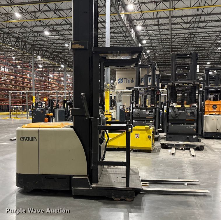 image for item EC8138 2018 Crown SP4050-30 order picker