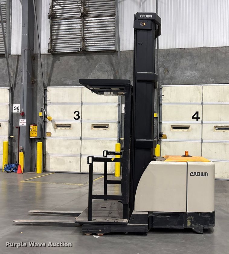 image for item EC8138 2018 Crown SP4050-30 order picker