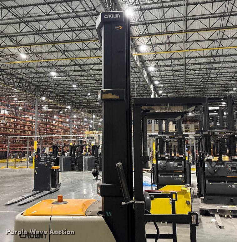 image for item EC8138 2018 Crown SP4050-30 order picker