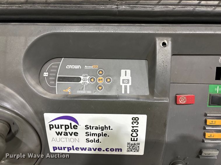 image for item EC8138 2018 Crown SP4050-30 order picker