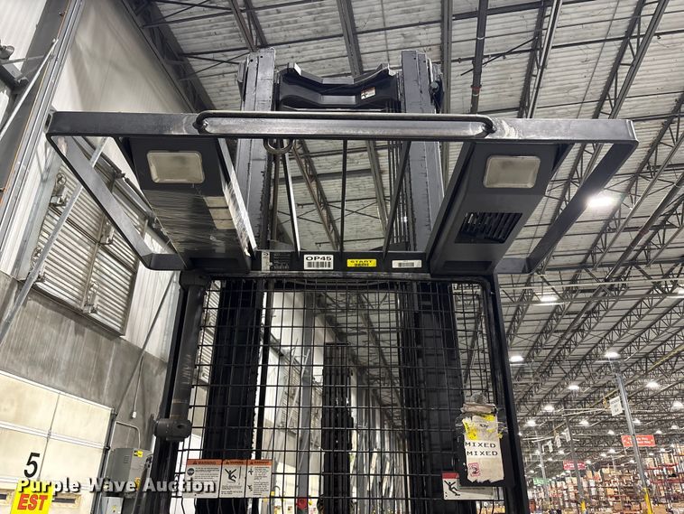 image for item EC8138 2018 Crown SP4050-30 order picker