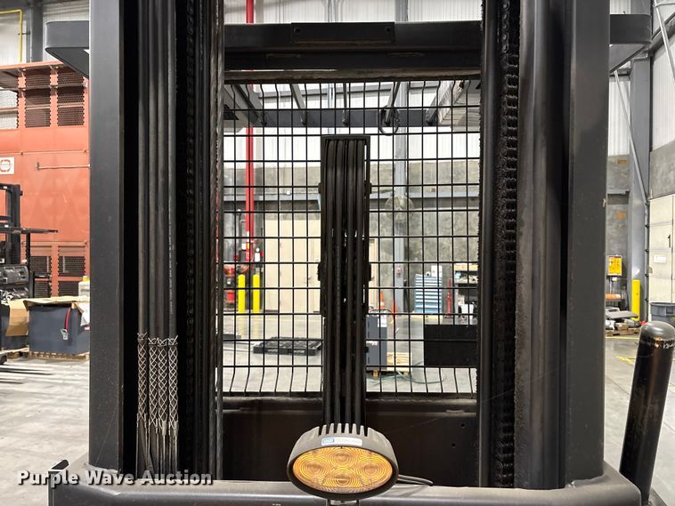 image for item EC8138 2018 Crown SP4050-30 order picker