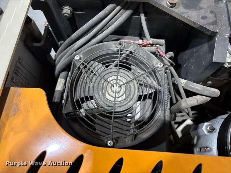 image for item EC8138 2018 Crown SP4050-30 order picker