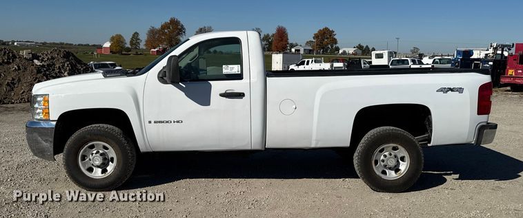 image for item ED1557 2009 Chevrolet Silverado 2500 HD pickup truck