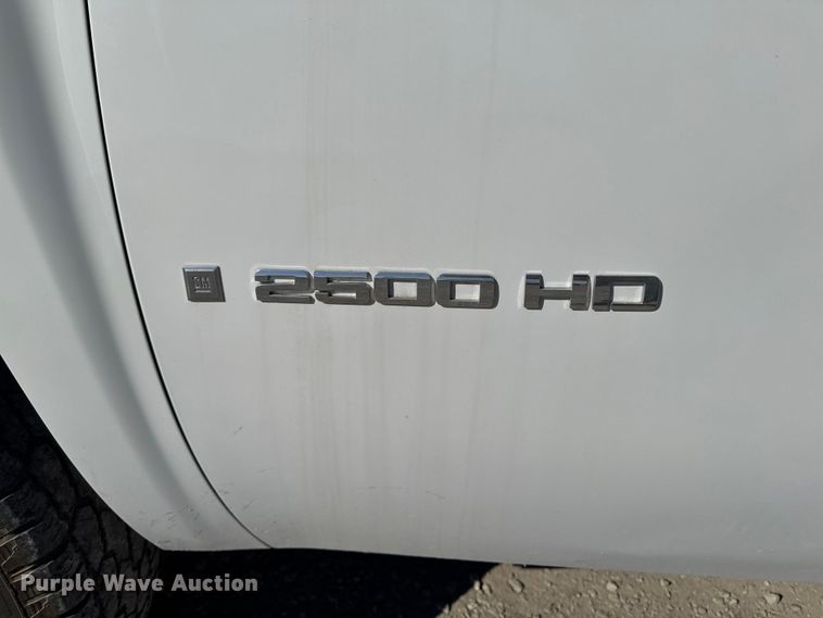 image for item ED1557 2009 Chevrolet Silverado 2500 HD pickup truck