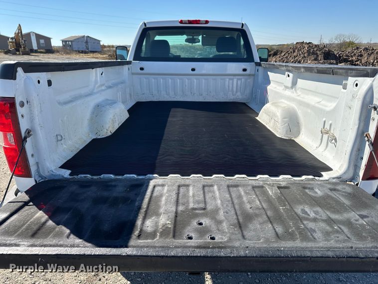 image for item ED1557 2009 Chevrolet Silverado 2500 HD pickup truck