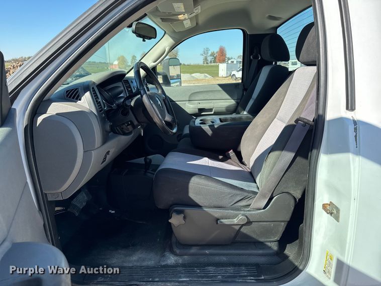 image for item ED1557 2009 Chevrolet Silverado 2500 HD pickup truck