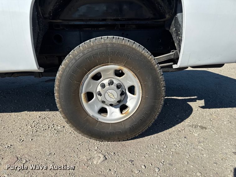 image for item ED1557 2009 Chevrolet Silverado 2500 HD pickup truck