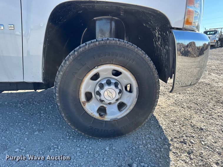 image for item ED1557 2009 Chevrolet Silverado 2500 HD pickup truck