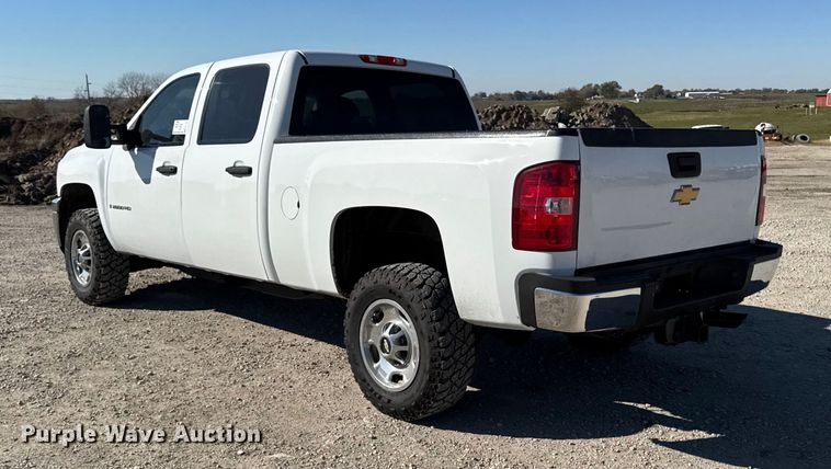 image for item ED1558 2012 Chevrolet Silverado 2500 HD Crew Cab pickup truck