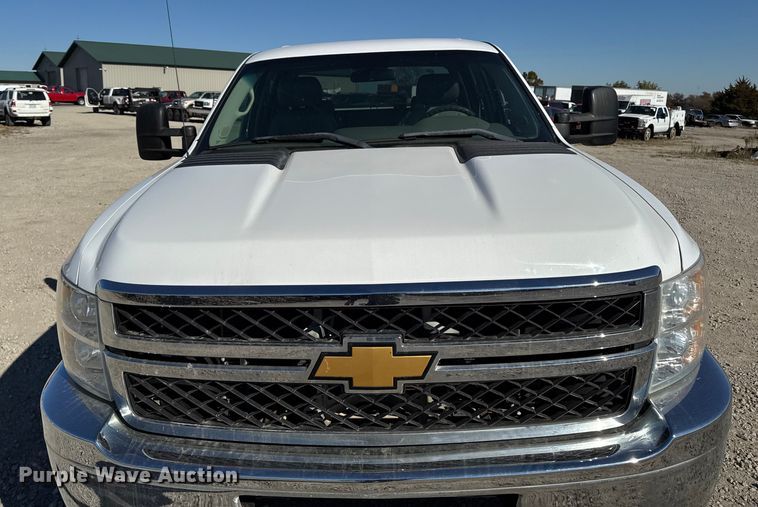 image for item ED1558 2012 Chevrolet Silverado 2500 HD Crew Cab pickup truck