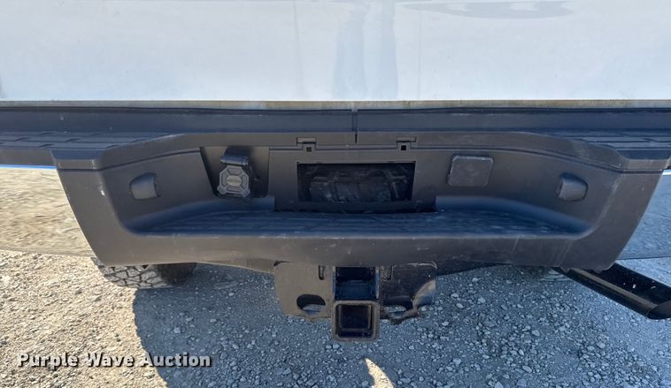 image for item ED1558 2012 Chevrolet Silverado 2500 HD Crew Cab pickup truck