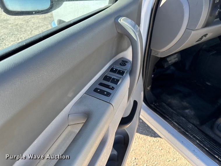 image for item ED1558 2012 Chevrolet Silverado 2500 HD Crew Cab pickup truck