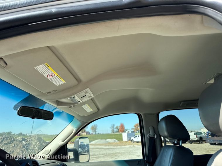 image for item ED1558 2012 Chevrolet Silverado 2500 HD Crew Cab pickup truck