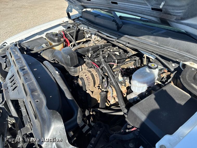 image for item ED1558 2012 Chevrolet Silverado 2500 HD Crew Cab pickup truck