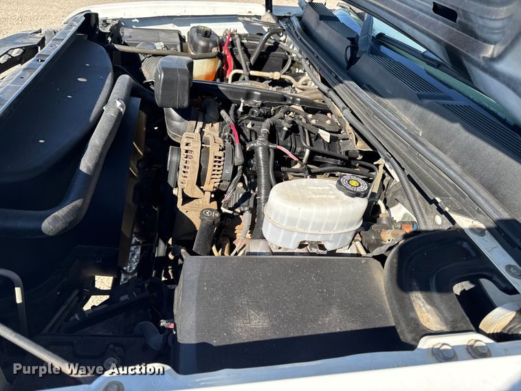 image for item ED1558 2012 Chevrolet Silverado 2500 HD Crew Cab pickup truck