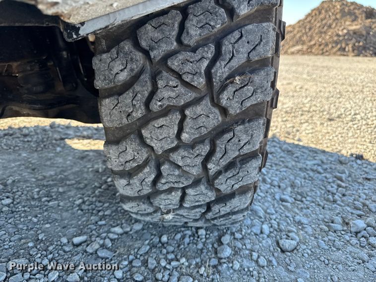 image for item ED1558 2012 Chevrolet Silverado 2500 HD Crew Cab pickup truck