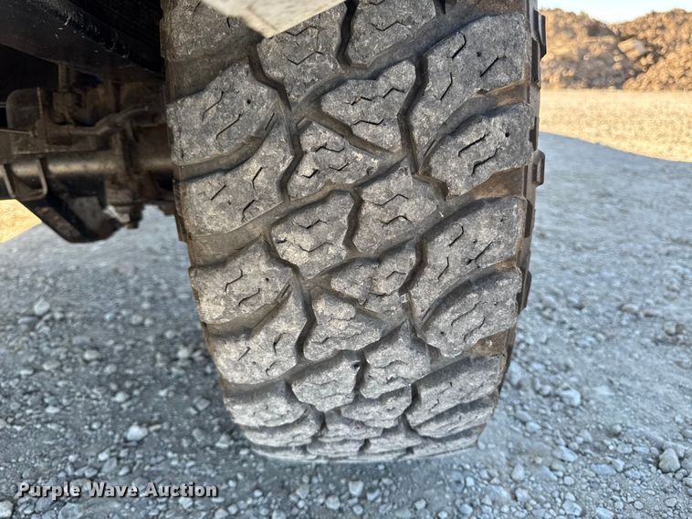 image for item ED1558 2012 Chevrolet Silverado 2500 HD Crew Cab pickup truck