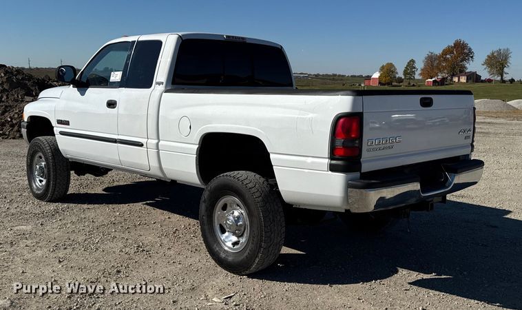 image for item ED1559 2002 Dodge Ram 2500 Quad Cab pickup truck