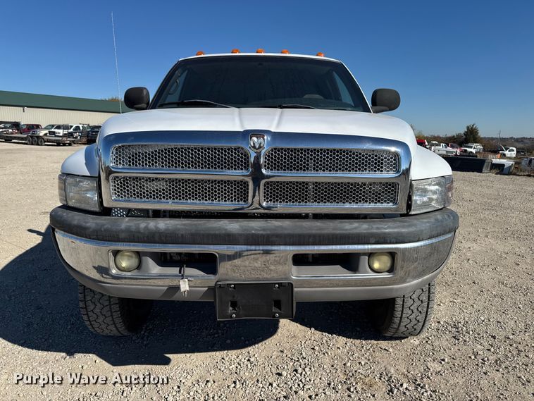 image for item ED1559 2002 Dodge Ram 2500 Quad Cab pickup truck