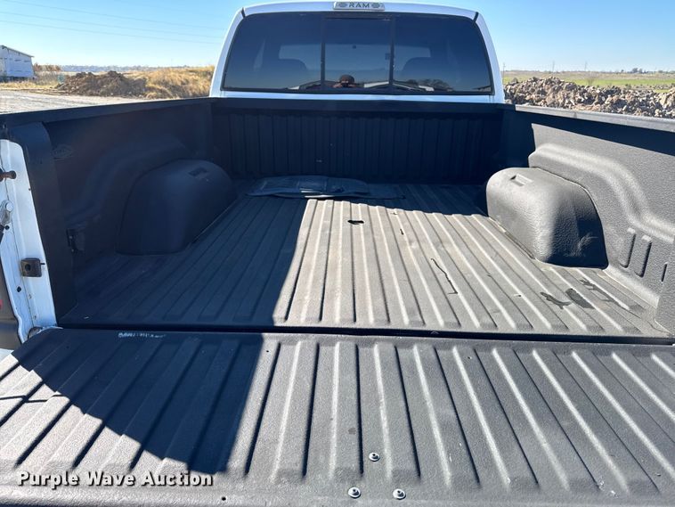 image for item ED1559 2002 Dodge Ram 2500 Quad Cab pickup truck