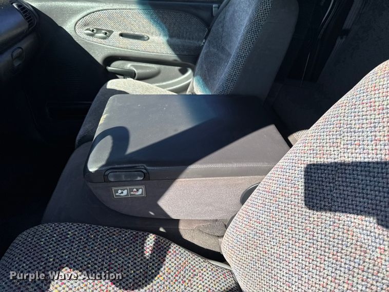 image for item ED1559 2002 Dodge Ram 2500 Quad Cab pickup truck