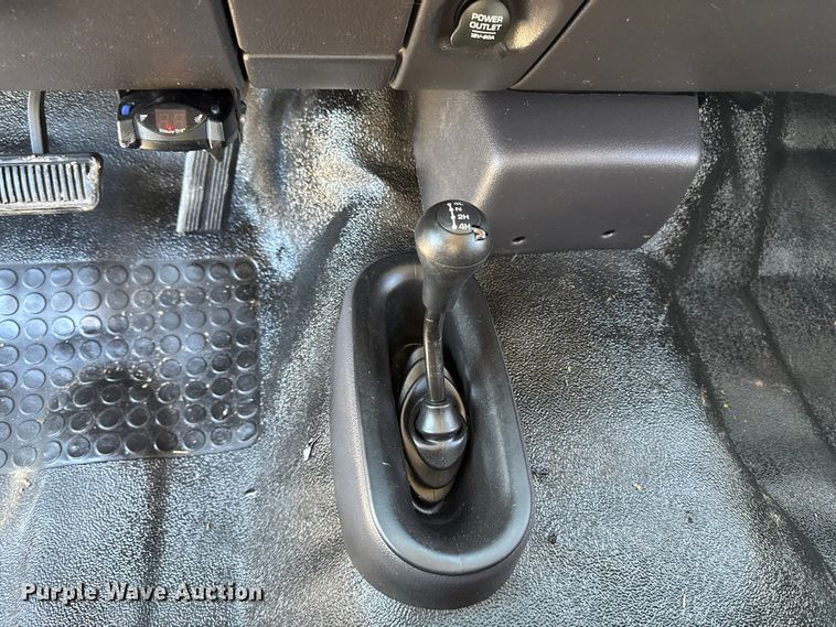 image for item ED1559 2002 Dodge Ram 2500 Quad Cab pickup truck