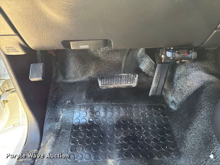 image for item ED1559 2002 Dodge Ram 2500 Quad Cab pickup truck