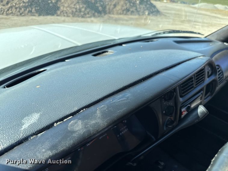 image for item ED1559 2002 Dodge Ram 2500 Quad Cab pickup truck