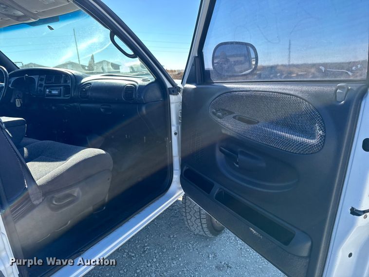 image for item ED1559 2002 Dodge Ram 2500 Quad Cab pickup truck