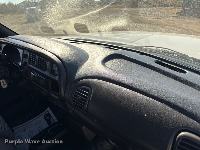 image for item ED1559 2002 Dodge Ram 2500 Quad Cab pickup truck