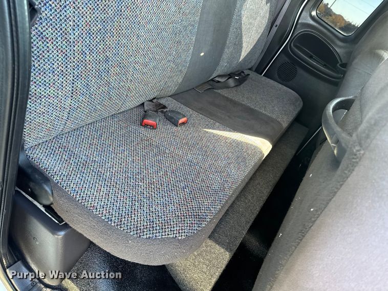 image for item ED1559 2002 Dodge Ram 2500 Quad Cab pickup truck