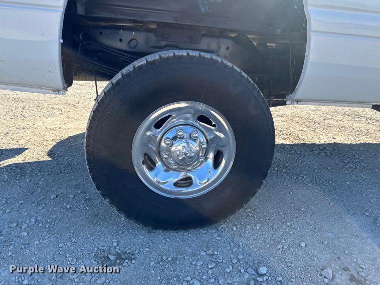 image for item ED1559 2002 Dodge Ram 2500 Quad Cab pickup truck